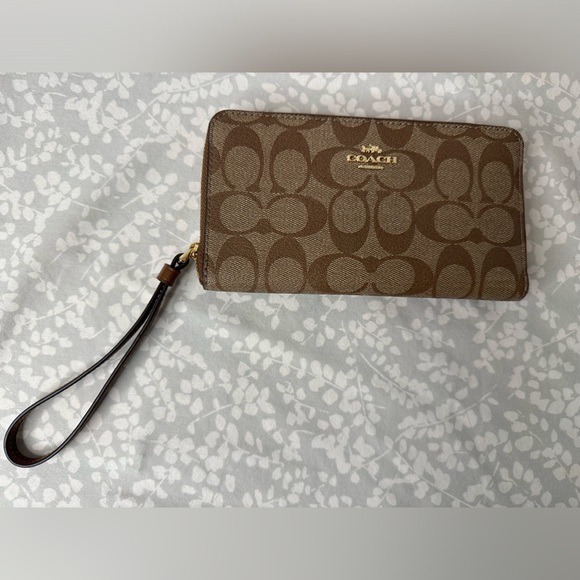 Coach Long Zip Around Wallet In Signature Canvas Im/Khaki Saddle 2 No. C4452 - Picture 2 of 5